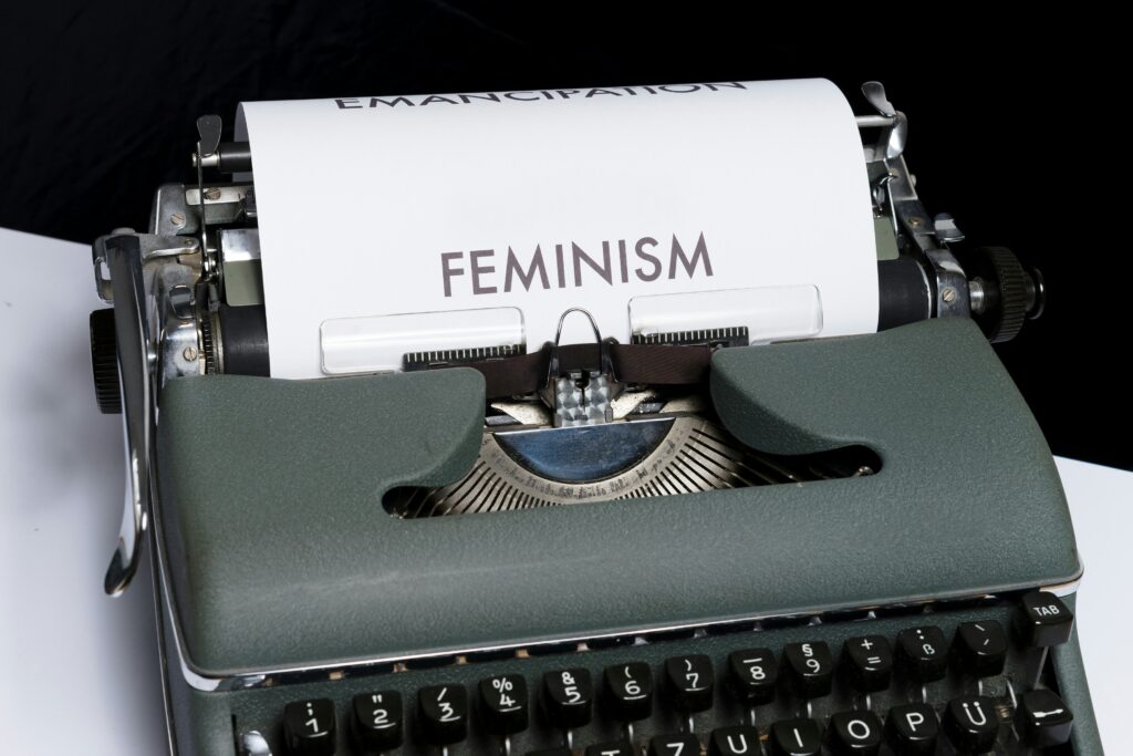 25 livres féministes à lire une fois dans sa vie - livre féministe - photo by Markus Winkler